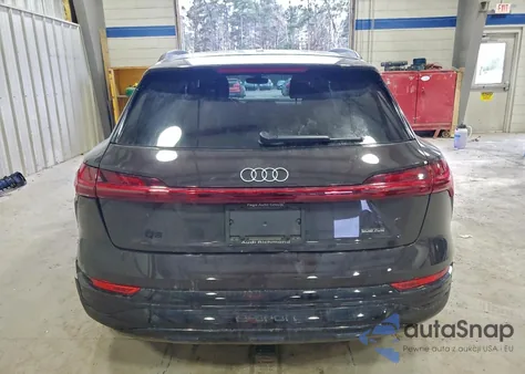 2024 Audi Q8 E-Tron Premium Plus z USA, uszkodzony, nr VIN WA15AAGE4RB061373